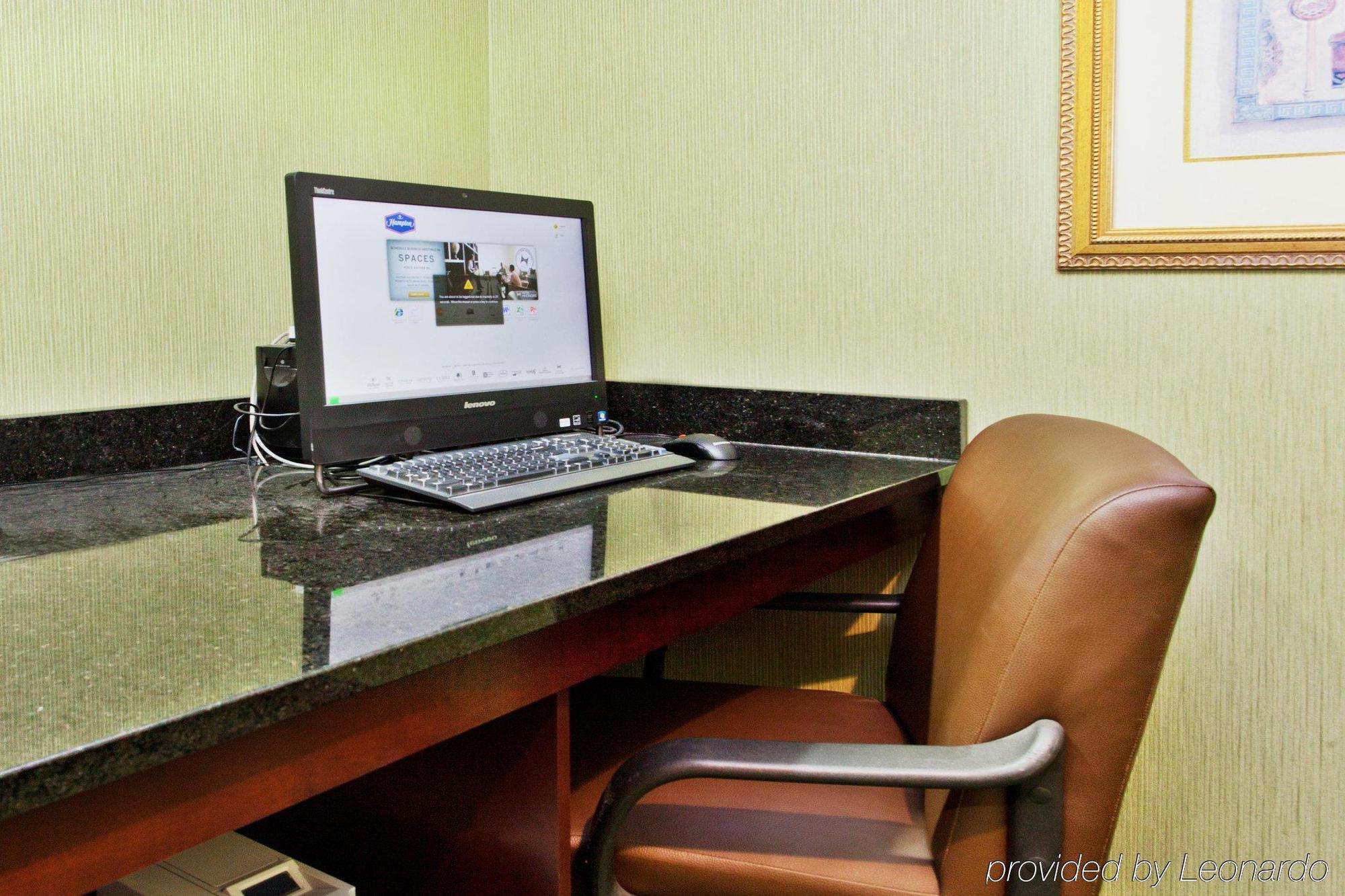Hampton Inn Бремен Экстерьер фото